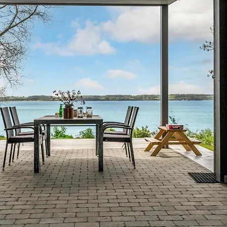 2 Bedroom Amazing In Aabenraa