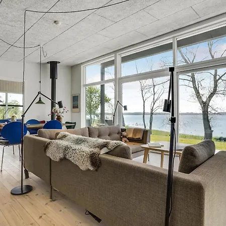 2 Bedroom Amazing In Casa vacanze Aabenraa