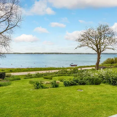 2 Bedroom Amazing In Сasa de vacaciones Aabenraa