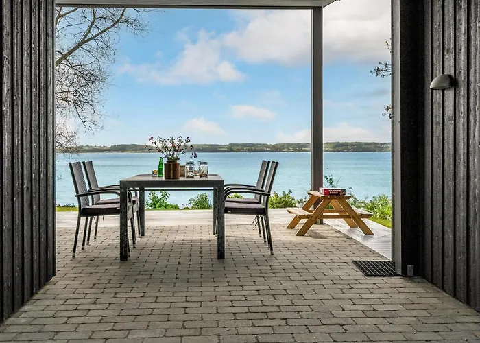 2 Bedroom Amazing In أبينرا