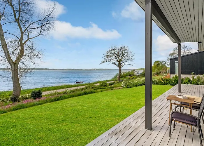 بيت للعطل 2 Bedroom Amazing In *