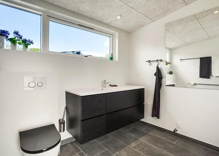 بيت للعطل 2 Bedroom Amazing In أبينرا