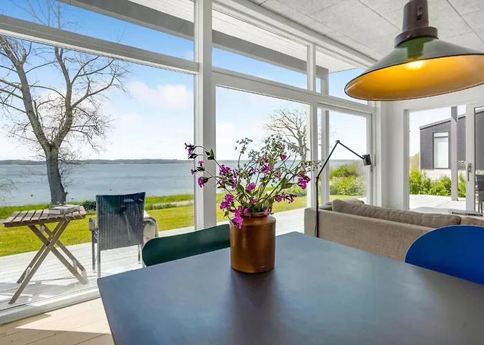 بيت للعطل 2 Bedroom Amazing In *