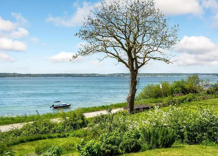 بيت للعطل 2 Bedroom Amazing In أبينرا